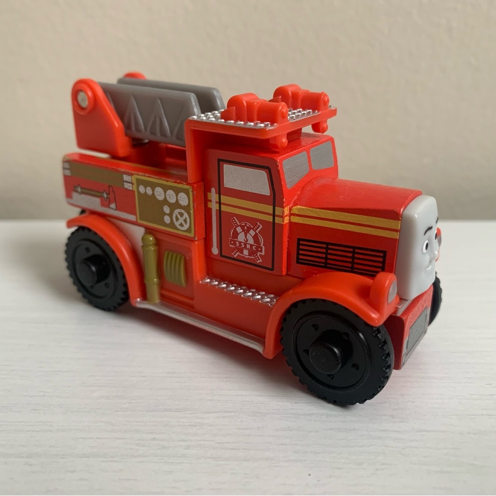 Thomas & Friends Wooden Railway FLYNN Fire Truck